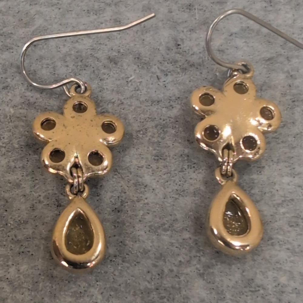 Vintage Gold Tone‎ Flower Dangle Earrings with Amber Teardrop Gemstone Accent - Picture 3 of 3